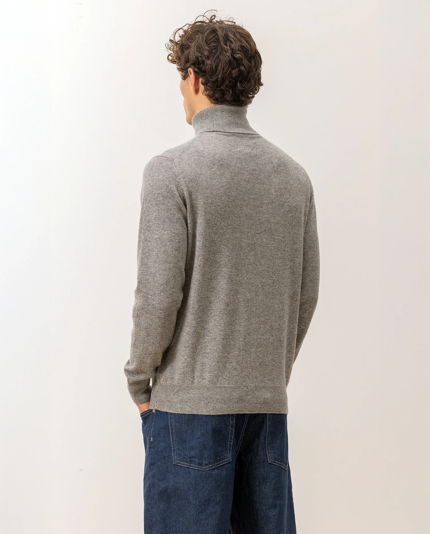 Rollkragen Pullover aus Cashmere in Grau - Image 4