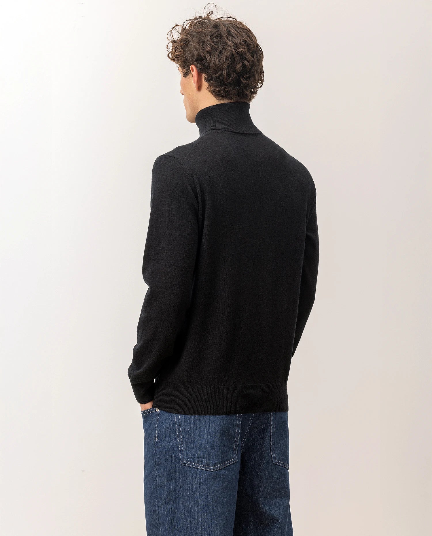 Rollkragen Pullover aus Cashmere in Schwarz - Image 3