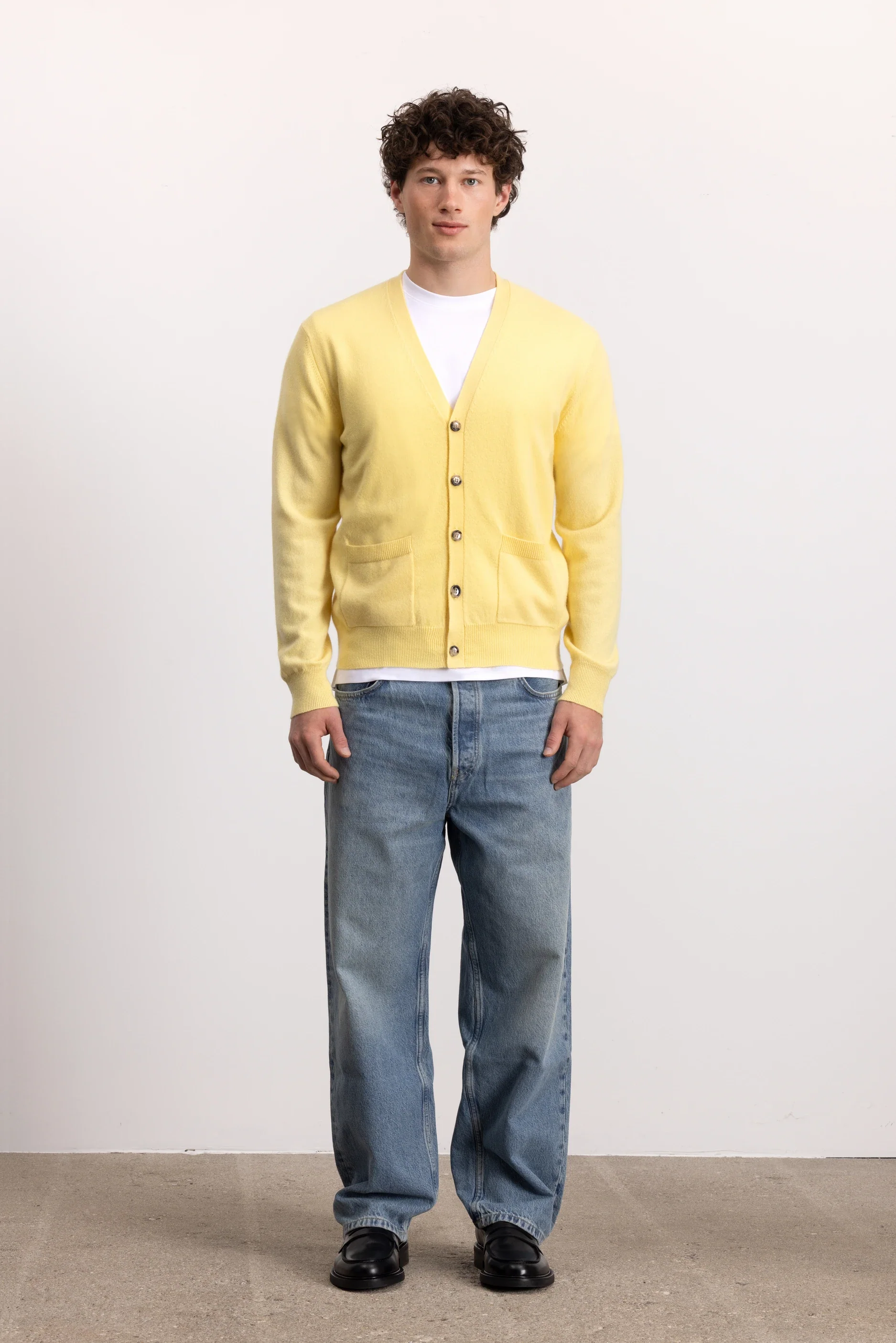 Cashmere Strickjacke in Gelb - Image 8